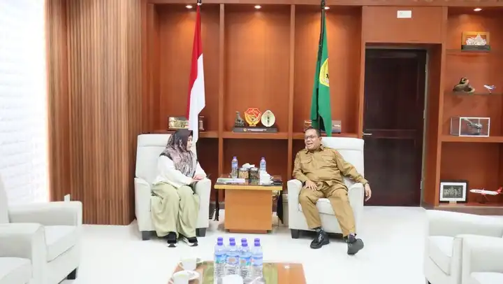 Gubernur NTT, Emanuel Melkiades Laka Lena dan Dewi Aryani
