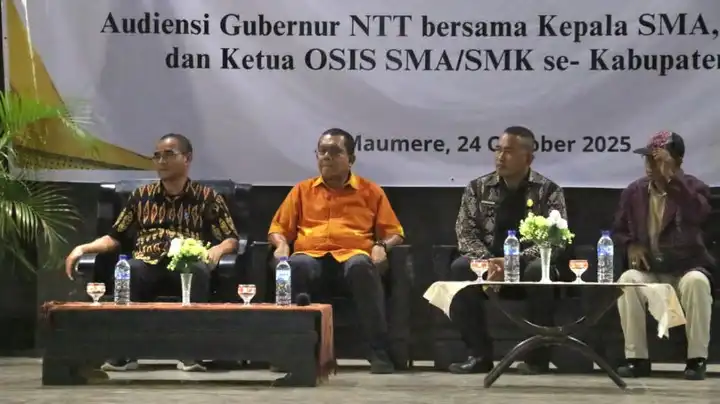 Gubernur melki saataudiensi bersama 51 Kepala SMA, SMK, dan SLB, serta para Ketua OSIS SMASMK se-Kabupaten Sikka