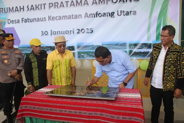 Resmikan RS Pratama Amfoang