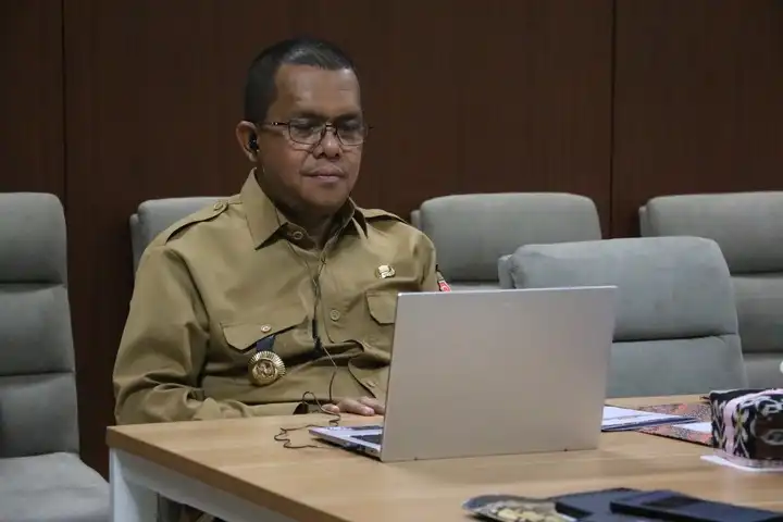 Gubernur ntt, melki laka lena