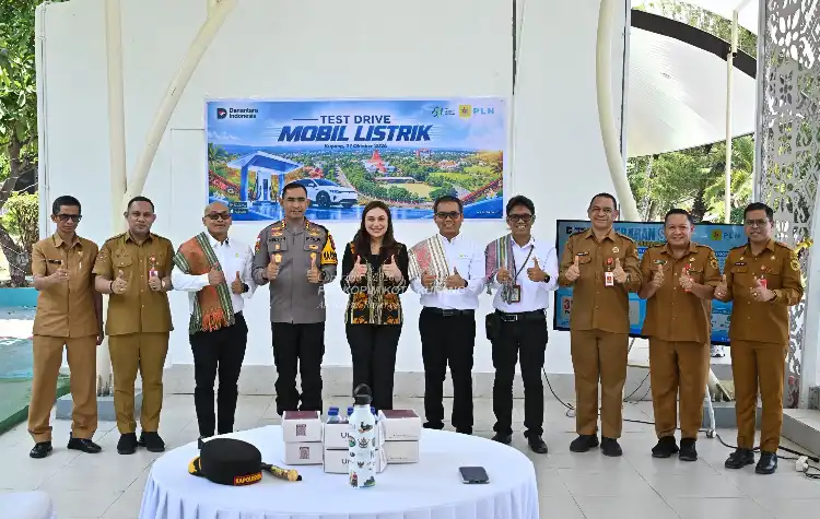 PLN Resmikan SPKLU Ultra Fast Charging Pertama di NTT