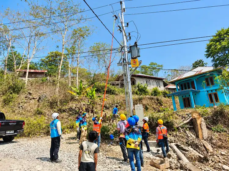 50 Keluarga di Manggarai Segera Nikmati Listrik PLN