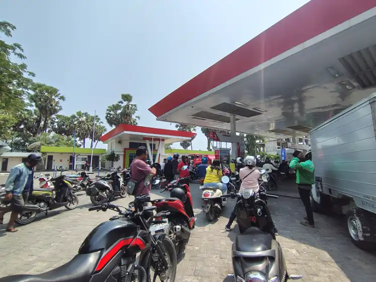 6 Juta Liter BBM Tiba di Kupang, Warga Diminta Jangan Panic Buying