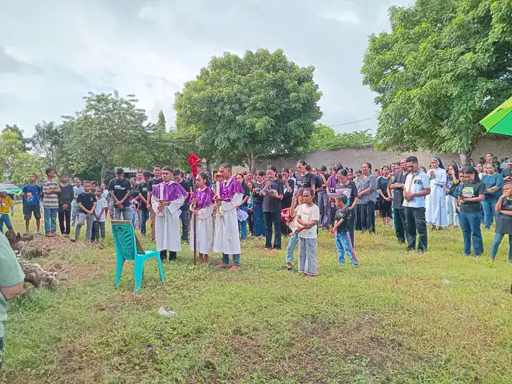 Jalan salib di Stasi St. kristoforus Matani