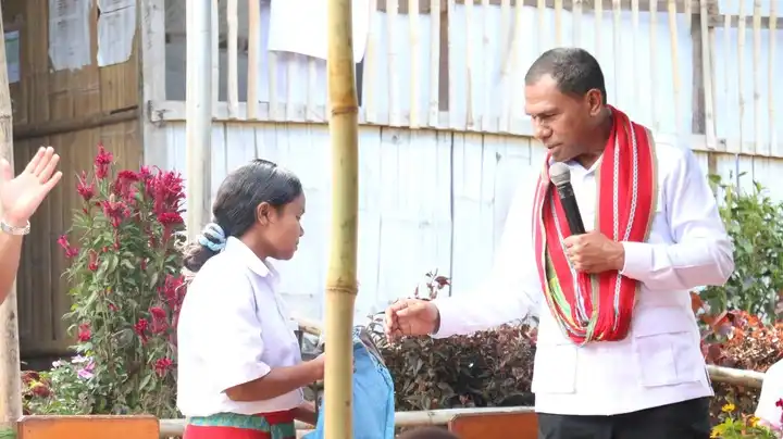 Wagub NTT serahkan Bantuan 1.5 Miliar ke SMKN 2 Amfoang Selatan