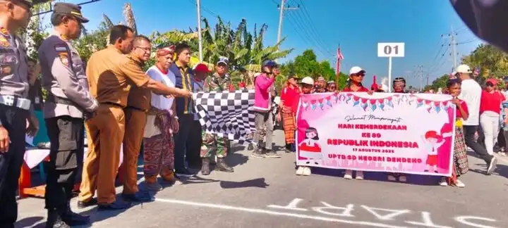 bupati kupang buka pawai 2025