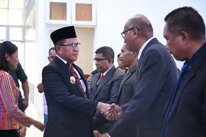 bupati kupang lantik pejabat