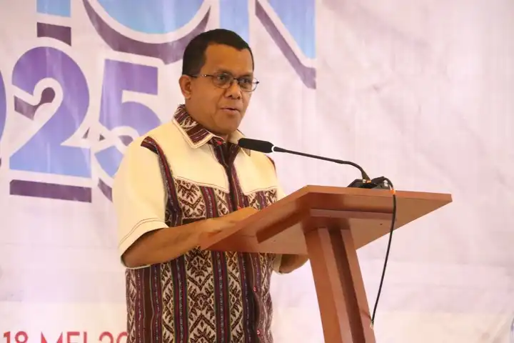 Gubernur NTT, Emanuel Melkiades Laka Lena kegiatan Bali Nusra Education Fair di Kupang, Selasa (13/5/2025)