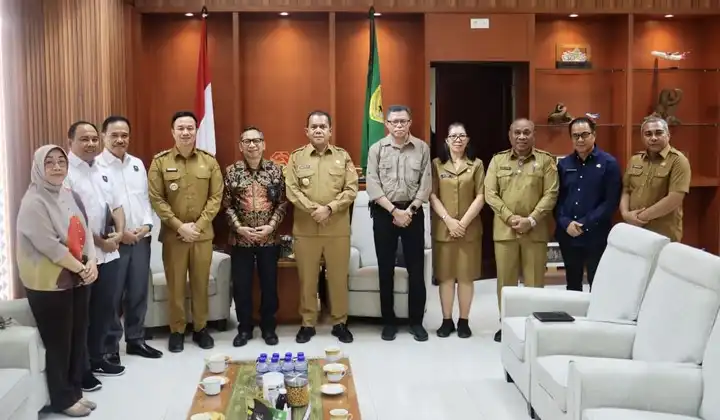gubernur ntt dan wali kota kupang bersama perwakilan giz jerman