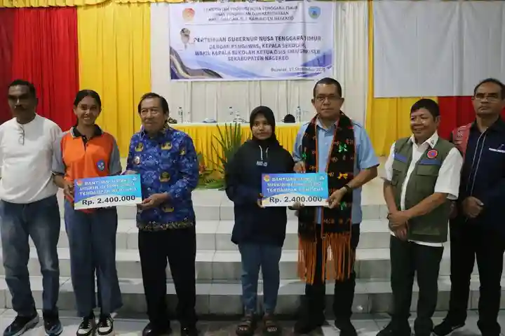 gubernur ntt di SMA St. Klemens Boawae
