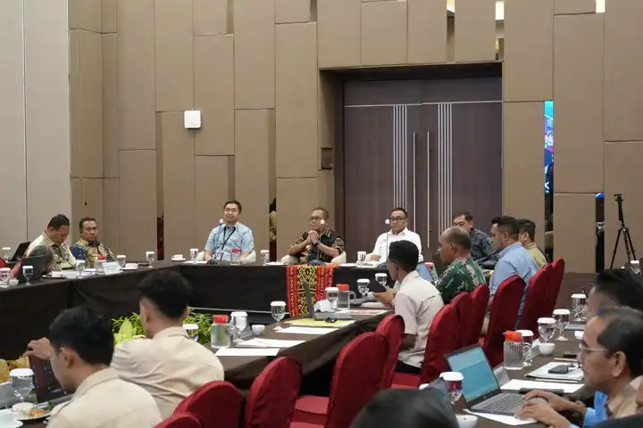 rapat percepat realiasi mbg di daerah terpencil di ntt