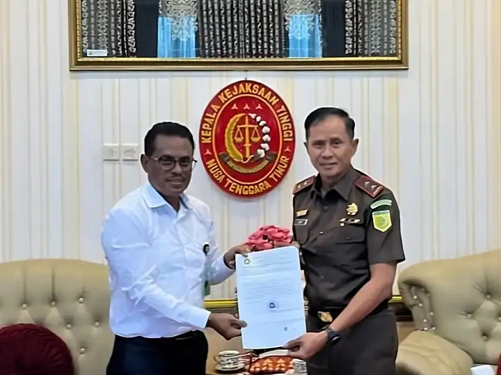 Rektor undana dan kajati ntt