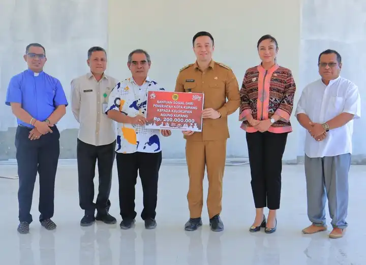 rp200 juta untuk Keuskupan Agung Kupang