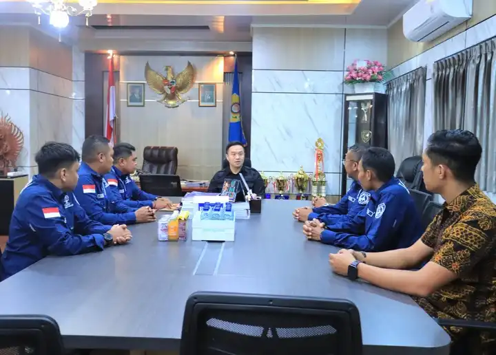 taruna akademia audensi dengan walkot kupang