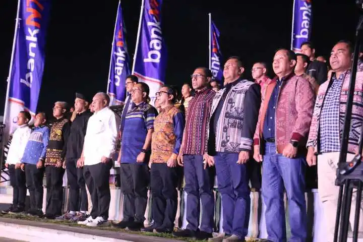 tour de entete labuan bajo