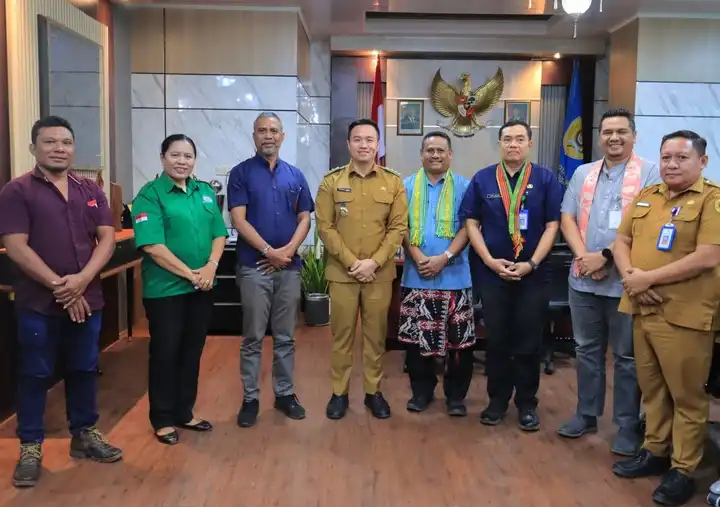 walkot bersama pengurus bengkel appek ntt