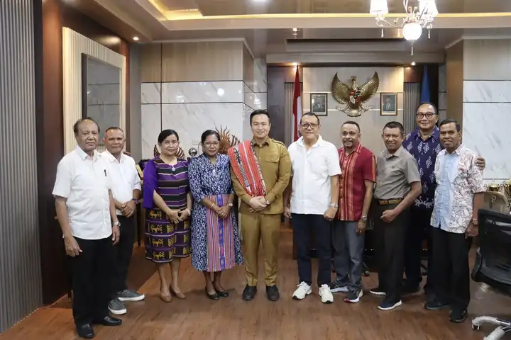 walkot bersama pengurus gmit Maranatha oebufu