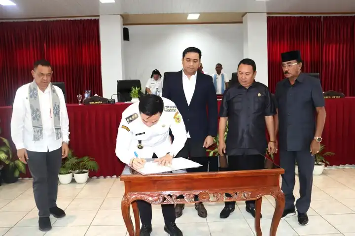 walkot dan dprd kupang sahkan RPJMD