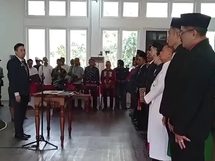 walkot kupang lantik 6 kadis